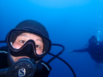 後ろに写ってる？のが姉